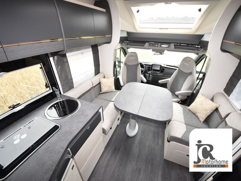 camping-car-location-belgique-chausson