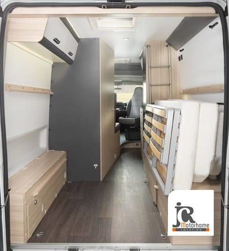 van-interieur-voyage