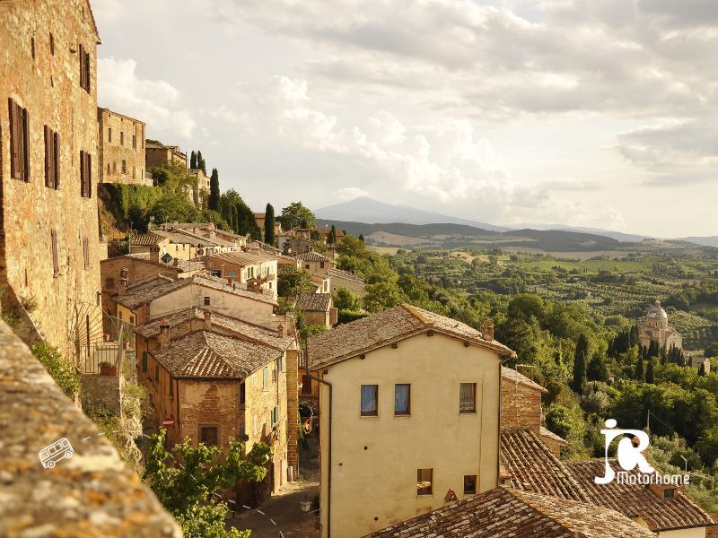 Voyager en van en famille en Toscane