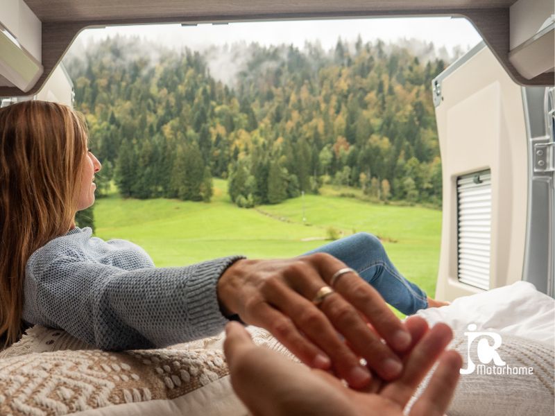 Voyager en van en basse saison. Avantages et destinations