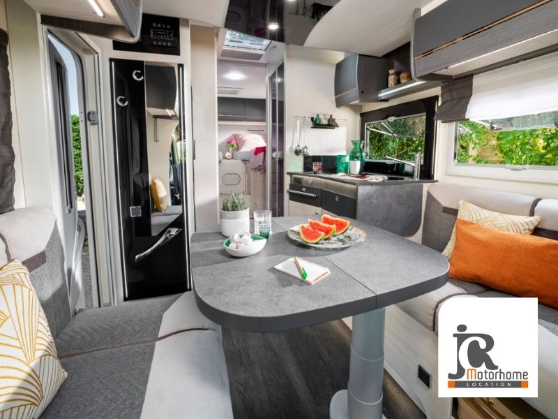 camping-car-chausson-4-personnes-a-louer