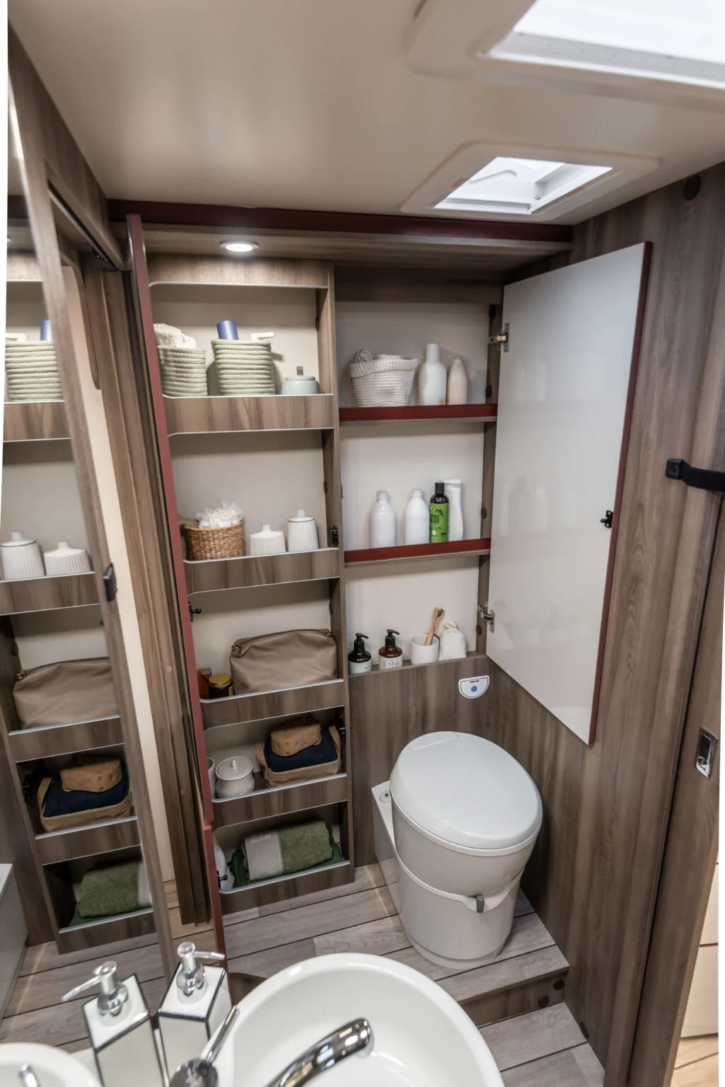 RT-Kronos-266-Spring-080-1025x1536